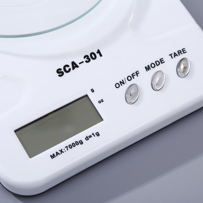 Electric Glass Kitchen Scale for Accurate Weight Measurement up to 5kg in the Kitchen